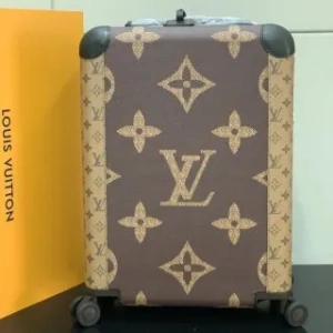 ルイ・ヴィトンのスーツケース